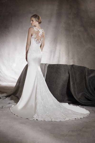 ROBE de mariée PRONOVIAS ATENAS bd corderie soniab marseille proche village la valentine 13011